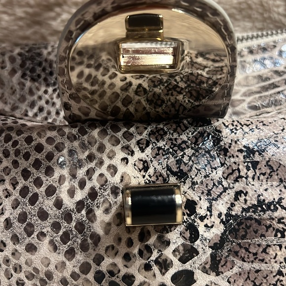 ELLIOTT LUCCA Sintra Snakeskin Print Purse - Picture 4 of 17